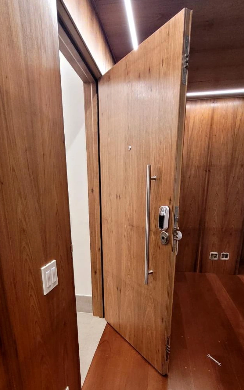Foto de Porta Blindada Instalada