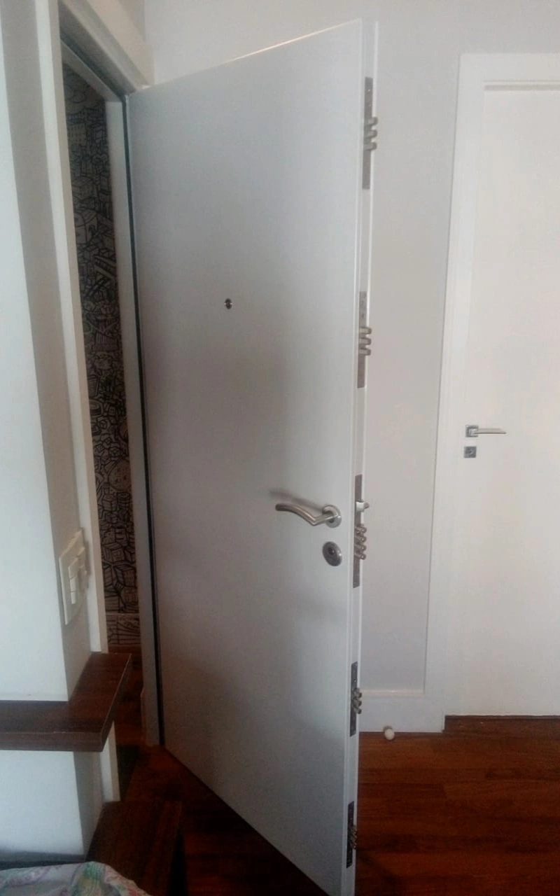 Foto de Porta Blindada Instalada